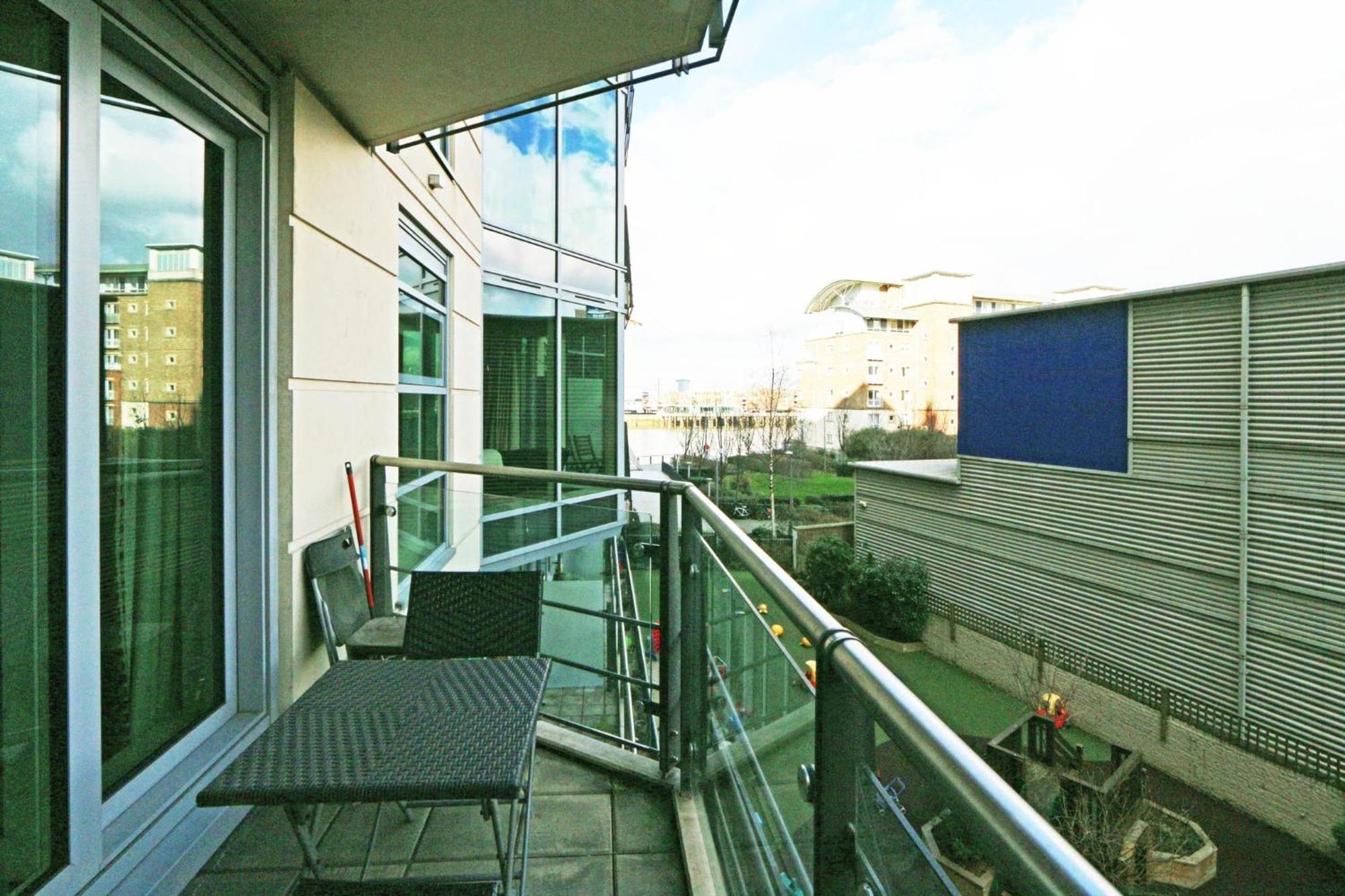 Riverside 1 Bed Apartment Лондон Экстерьер фото